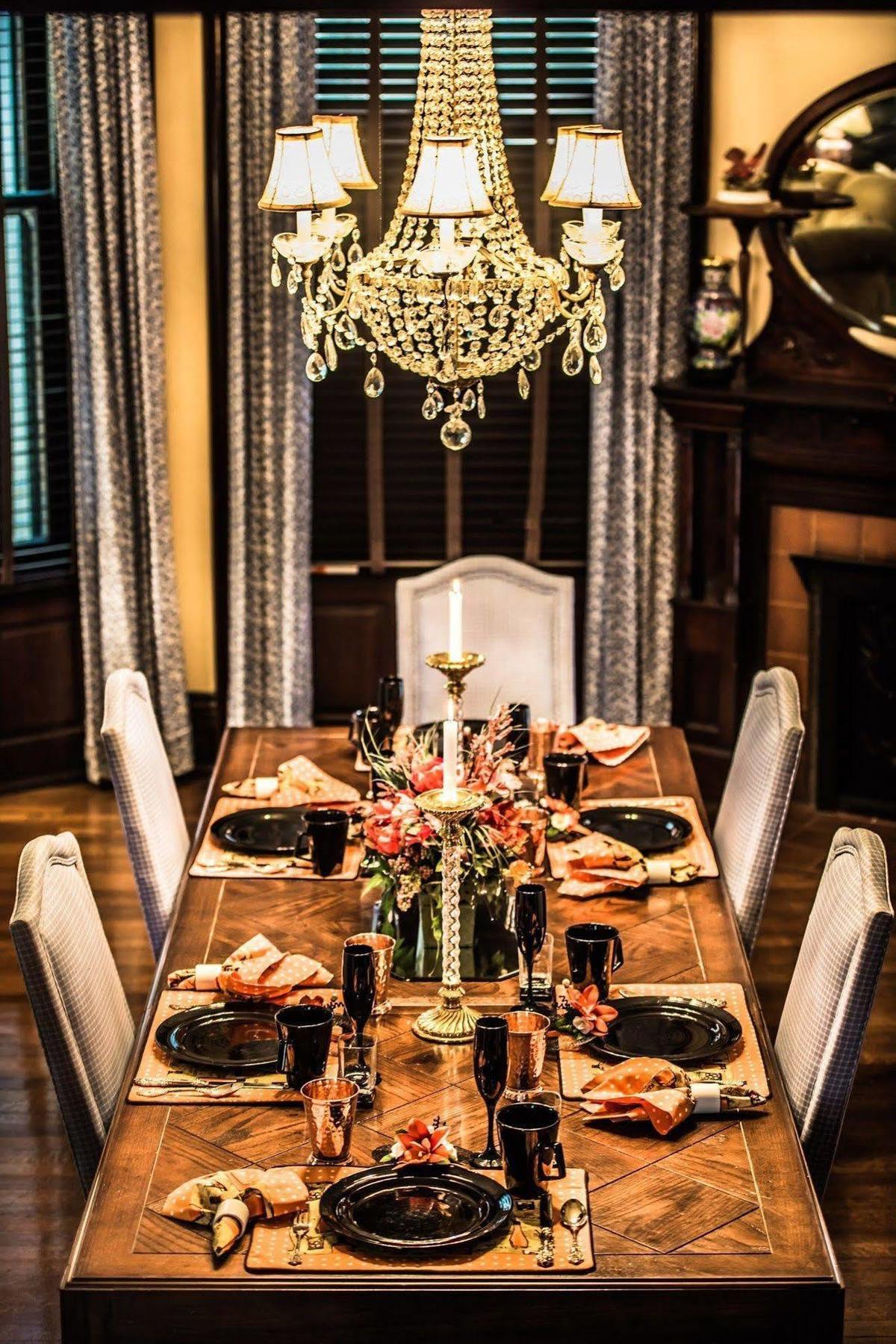 Inn At St James Court Луисвилл Экстерьер фото